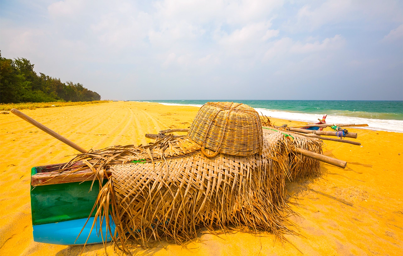 Explore the Best of Sri Lanka: Kandy & Bentota
